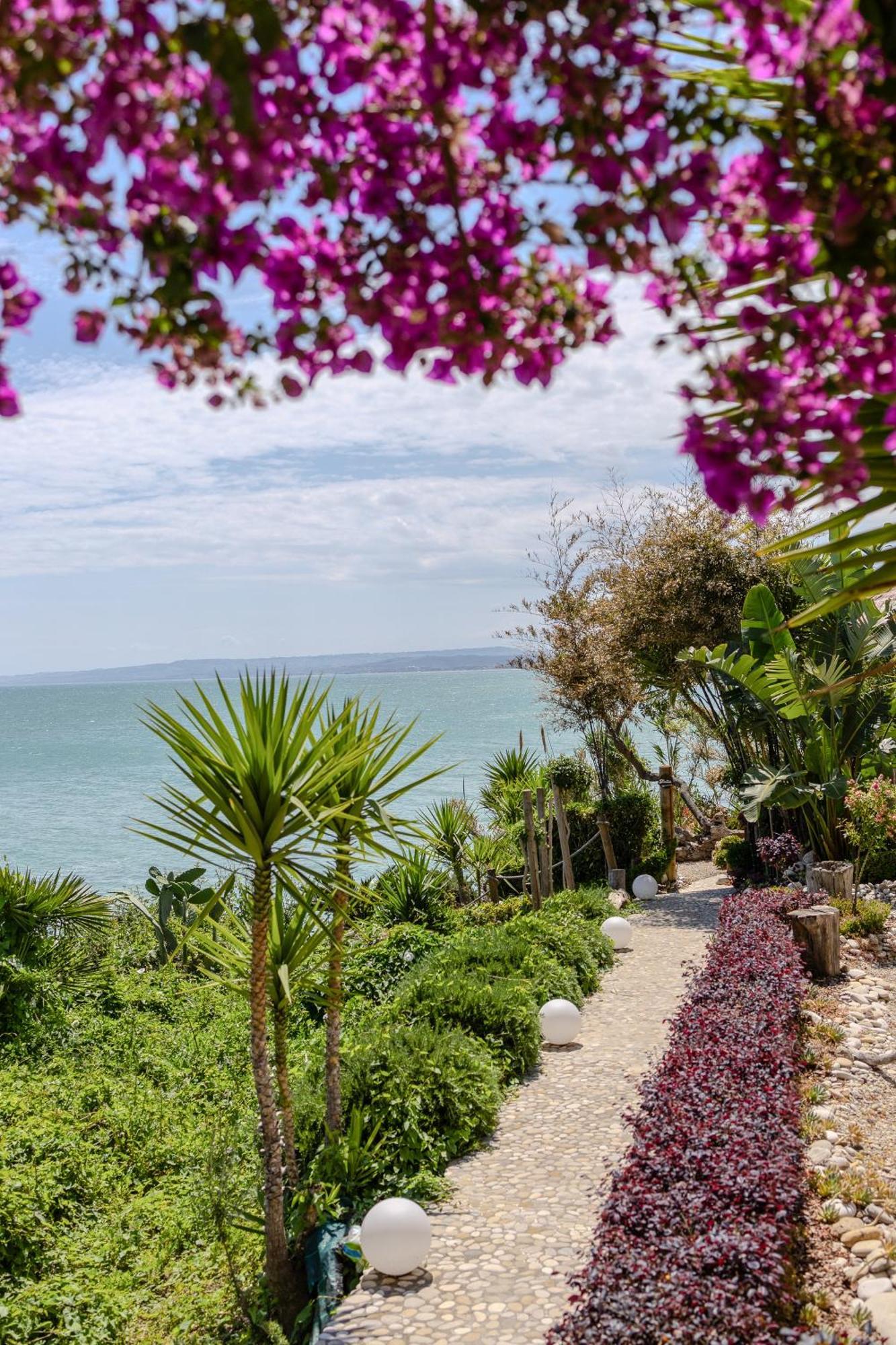 Residenze Longhi Bed & Breakfast Vasto Exterior foto